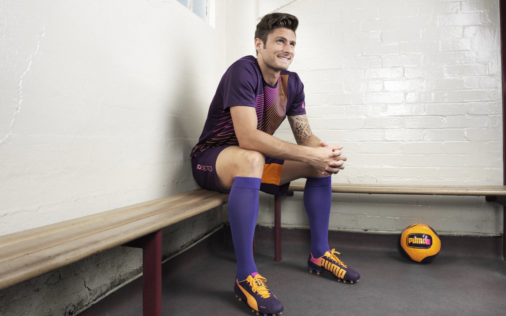 开云体育平台APP-范弗利特37分导演逆转，国王险胜广东！NBA老将给CBA豪强上的关键一课